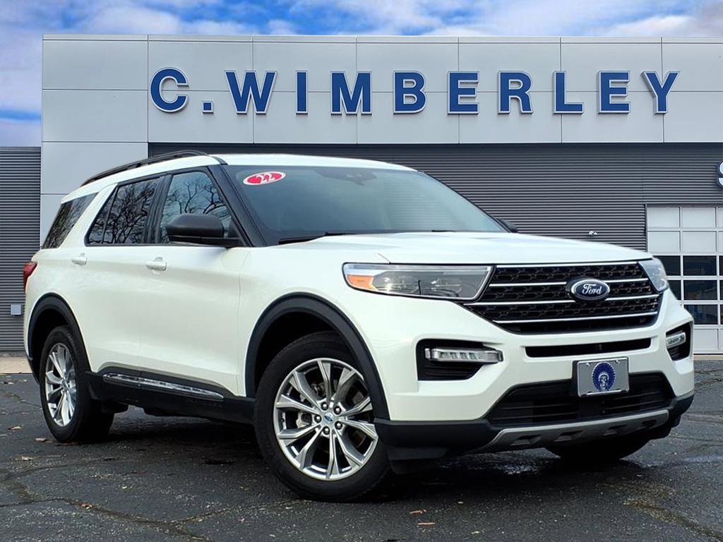 Certified 2022 Ford Explorer XLT w/ Equipment Group 202A