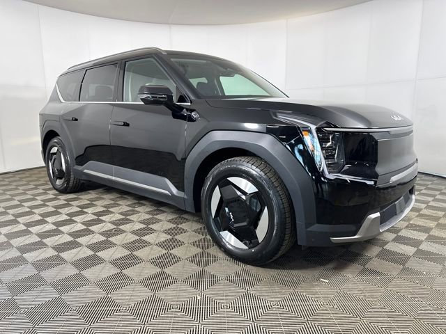 Used 2024 Kia EV9 Wind image 2
