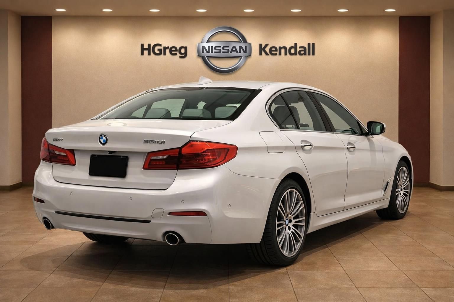 Used 2017 BMW 530i xDrive AWD/4WD image 4
