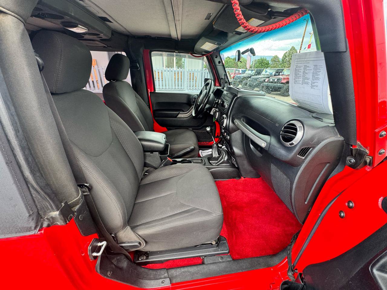 Used 2016 Jeep Wrangler Sport w/ Connectivity Group AWD/4WD image 8