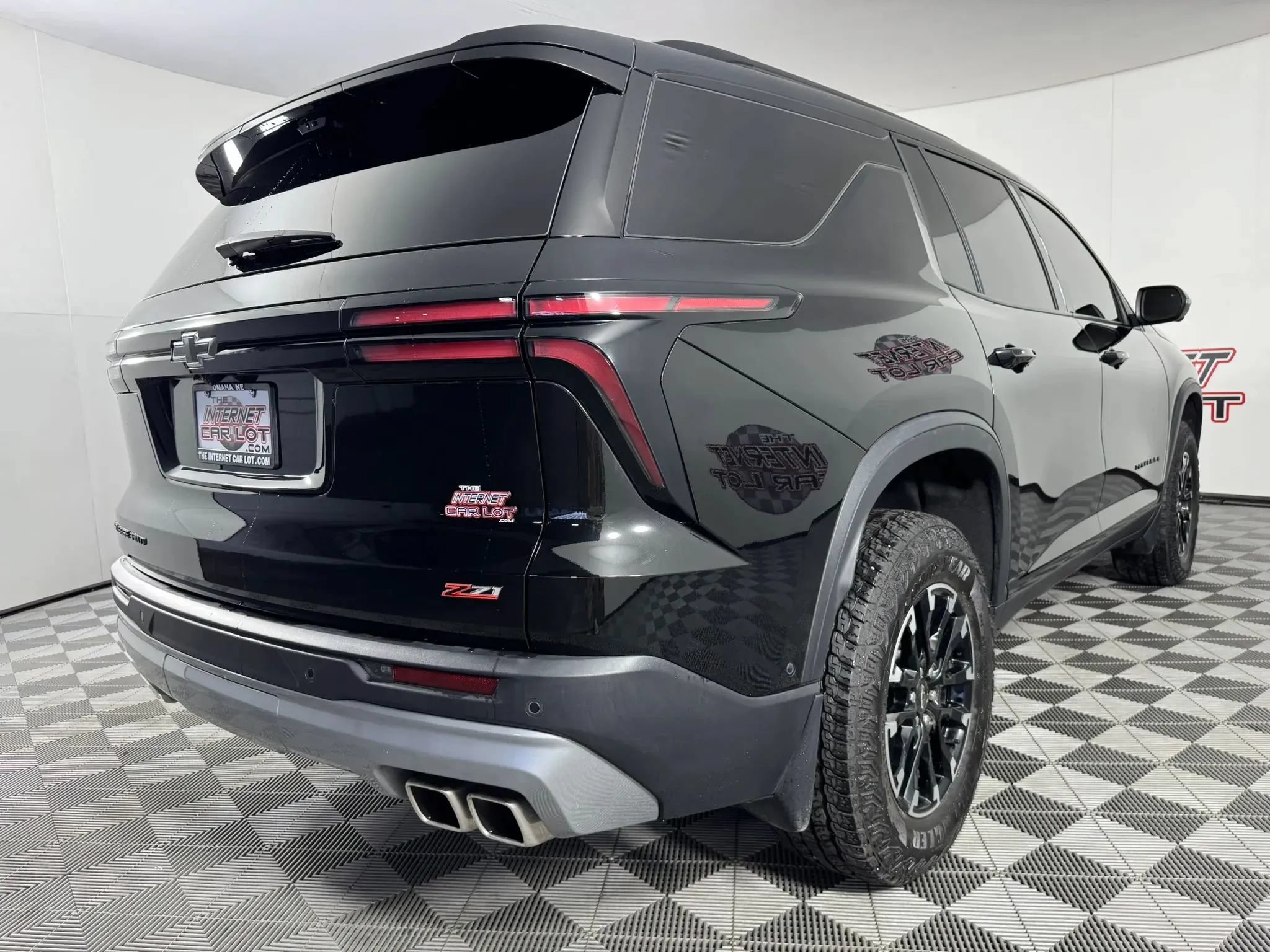 Used 2025 Chevrolet Traverse Z71 w/ Enhanced Driving Package AWD/4WD image 29