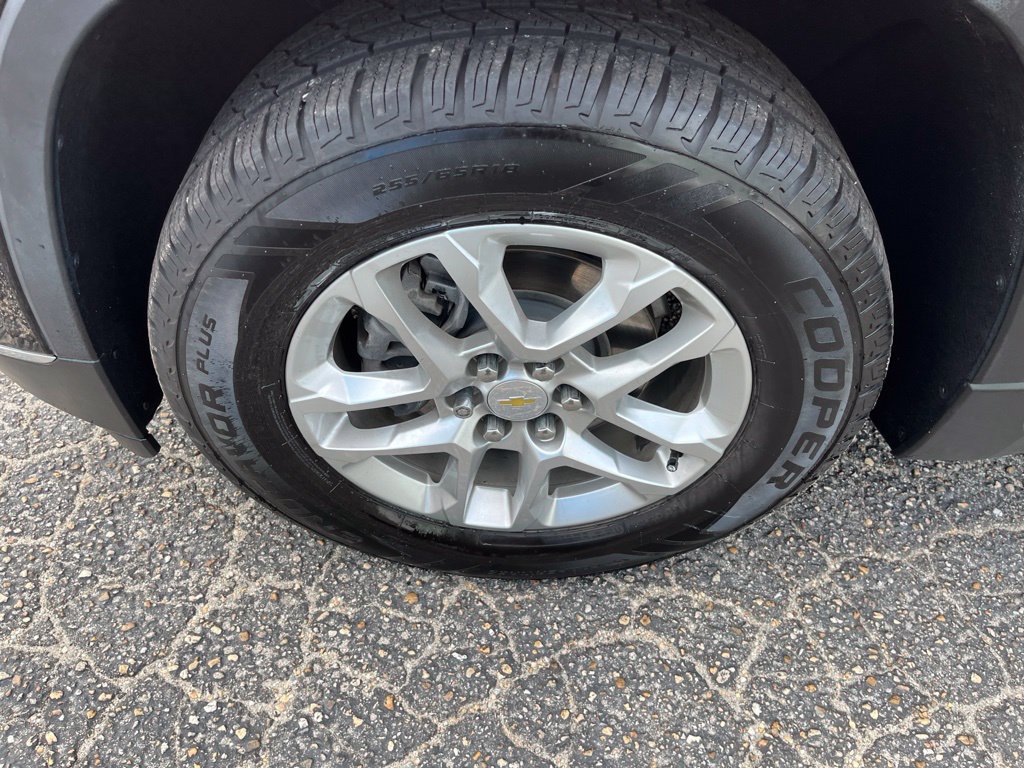 Used 2021 Chevrolet Traverse LT FWD image 46