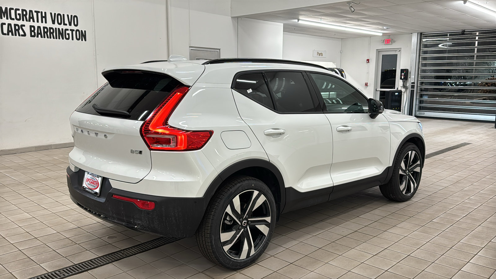 New 2026 Volvo XC40 B5 Plus w/ Protection Package Premier AWD/4WD image 5