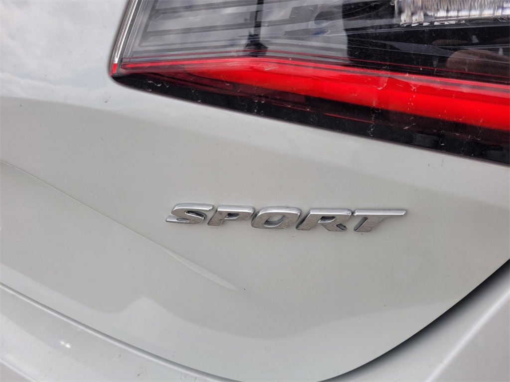 Used 2023 Honda Civic Sport image 12
