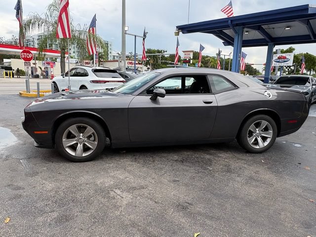Used 2022 Dodge Challenger SXT RWD image 10