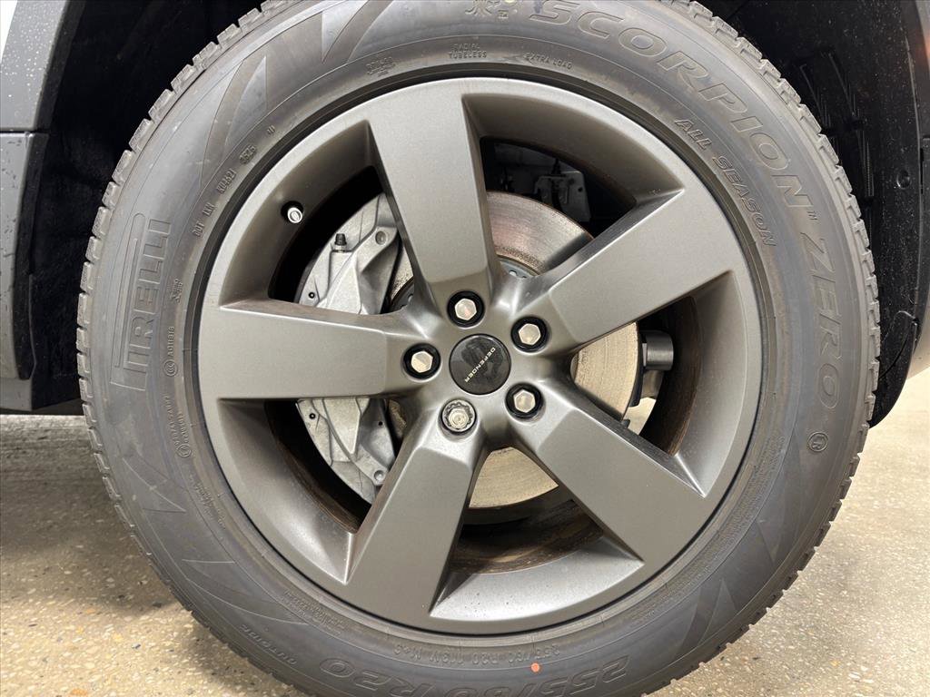 Used 2026 Land Rover Defender 110 S image 11