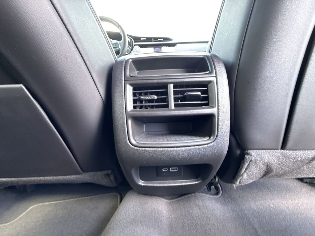 Used 2022 Cadillac XT5 Premium Luxury w/ Technology Package image 18