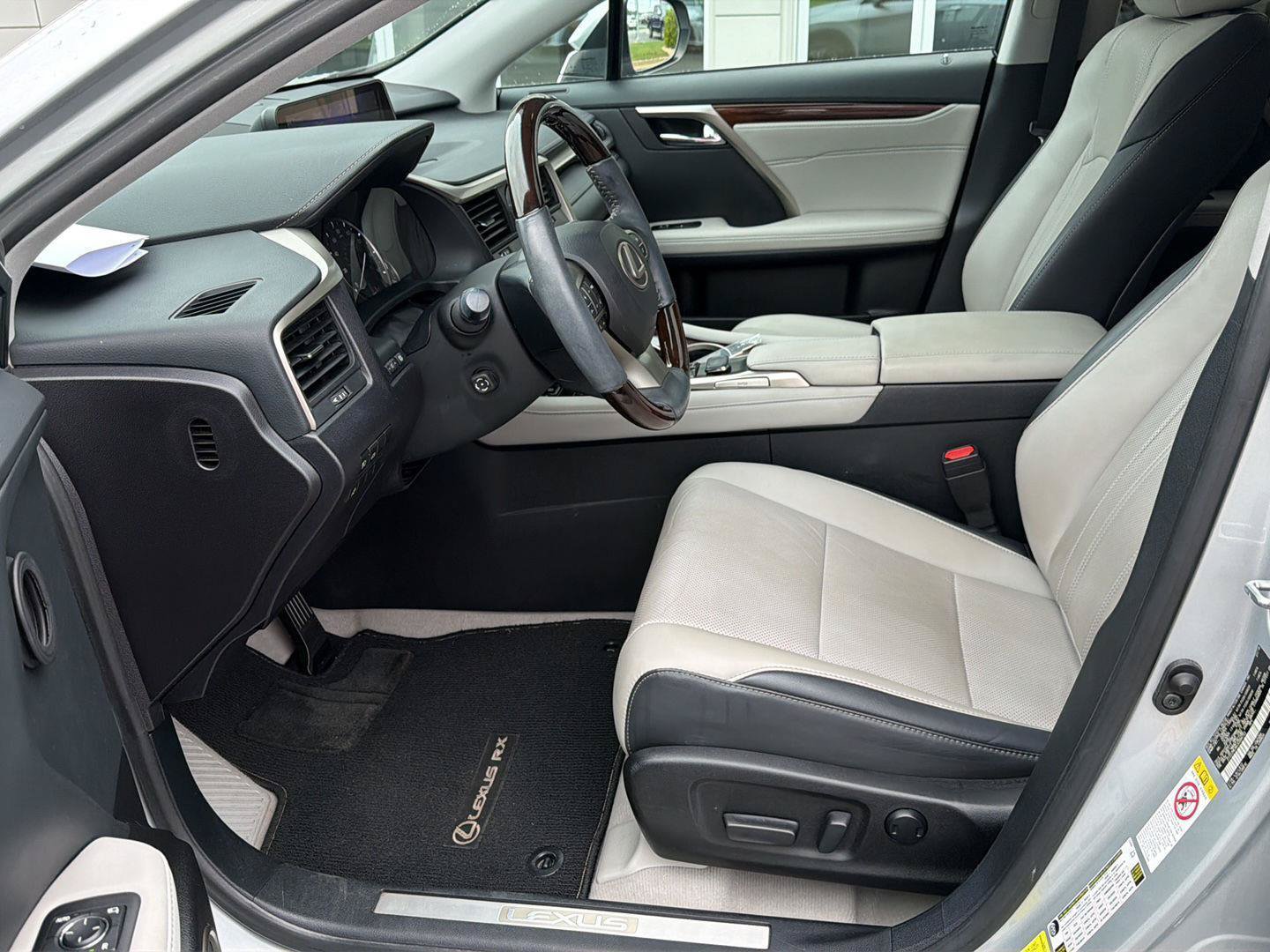 Used 2018 Lexus RX 350 FWD w/ Premium Package image 10