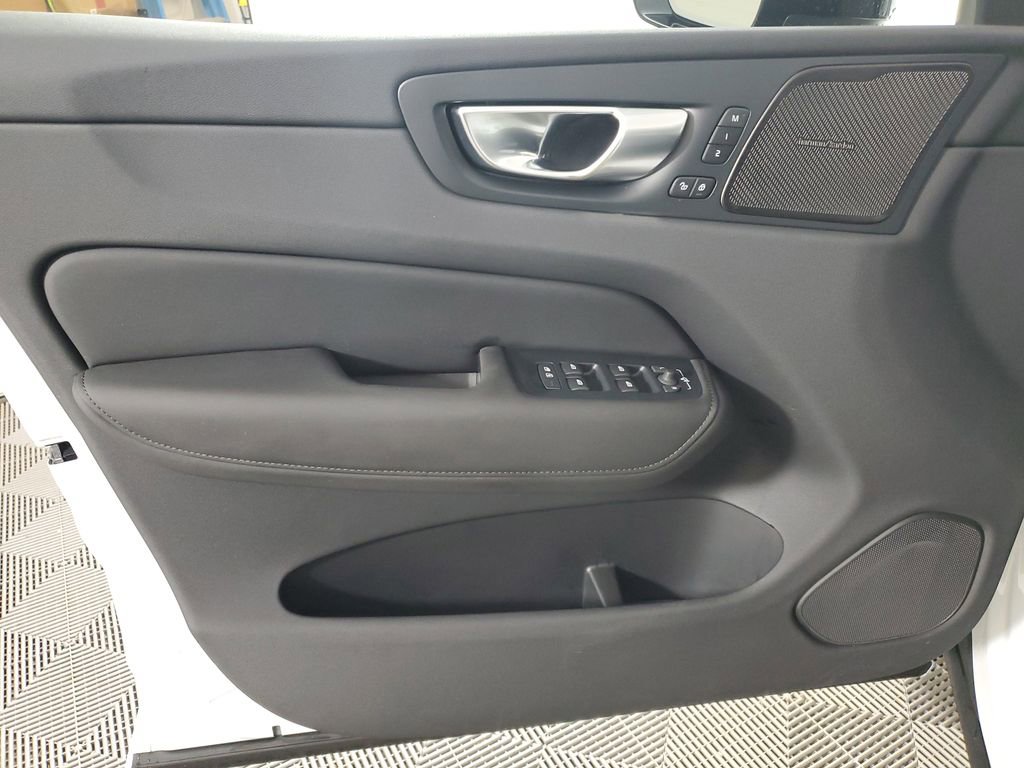 Used 2026 Volvo XC60 B5 Ultra w/ Protection Package Premier image 20