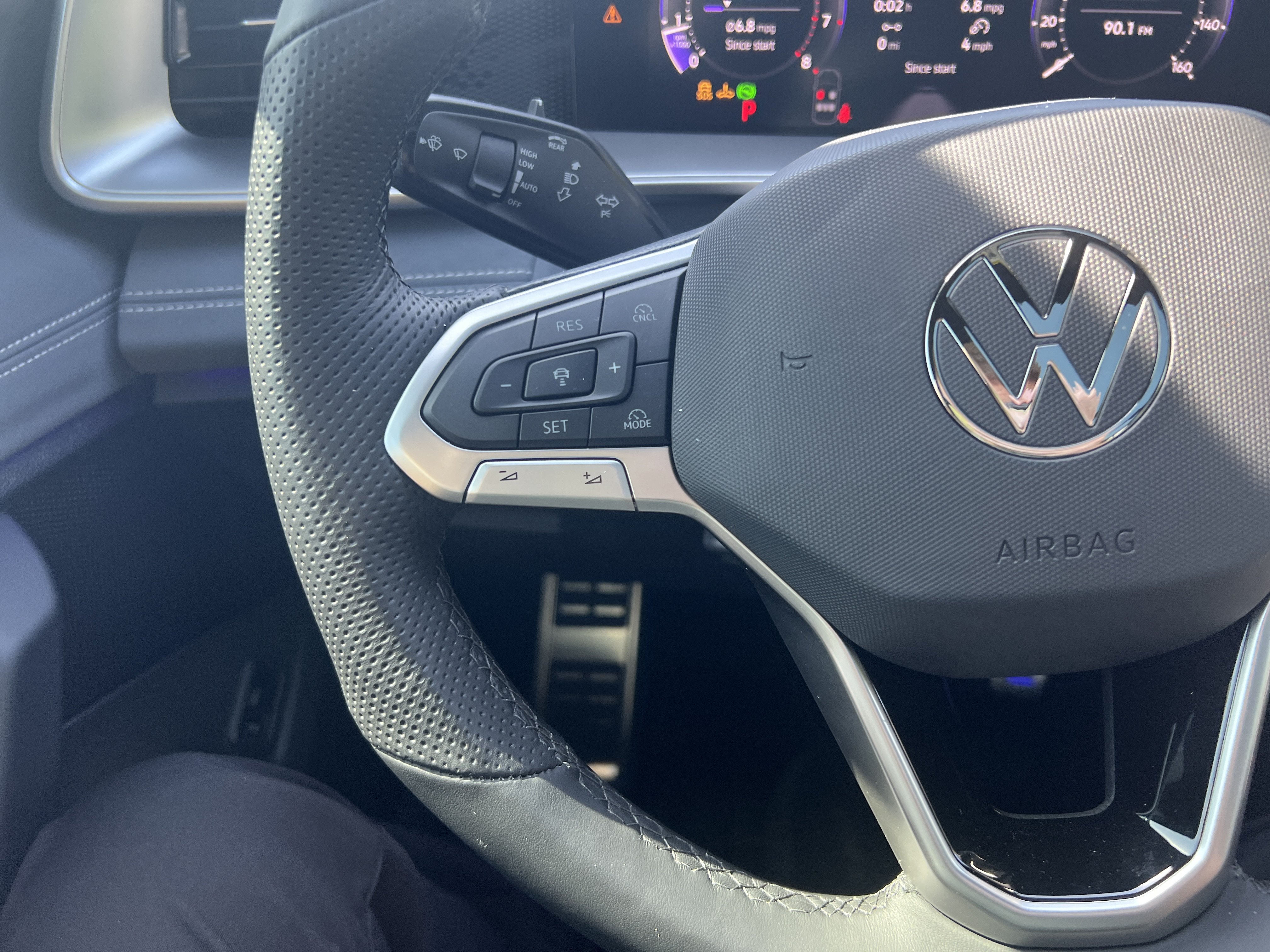 Certified 2026 Volkswagen Tiguan SE R-Line FWD image 16
