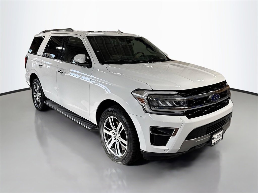 Used 2023 Ford Expedition Limited image 3