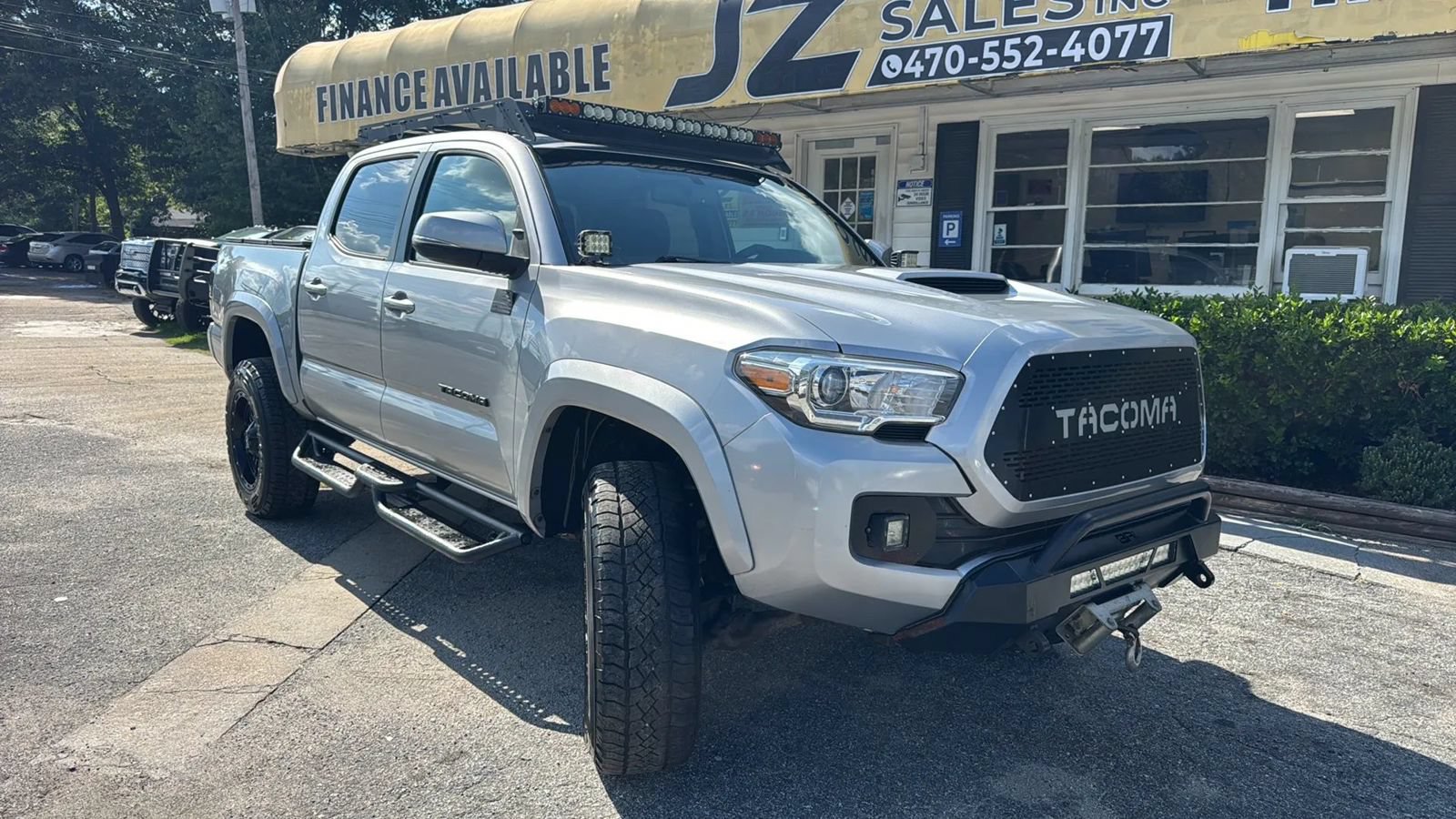 Used 2016 Toyota Tacoma TRD Sport w/ Towing Package AWD/4WD image 1