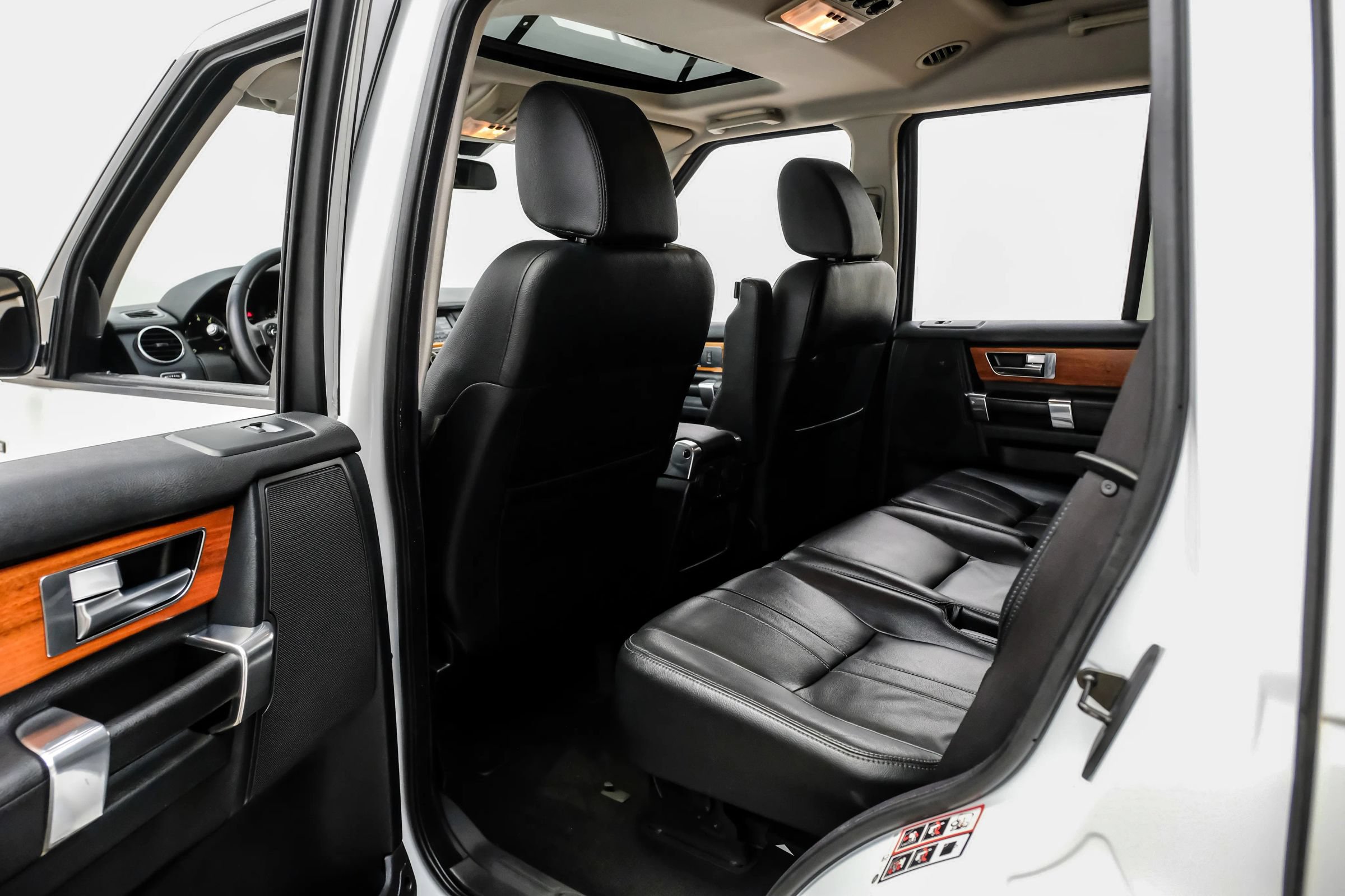 Used 2014 Land Rover LR4 HSE AWD/4WD image 39