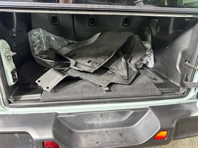 Used 2023 Jeep Wrangler Unlimited w/ Cold Weather Group image 26