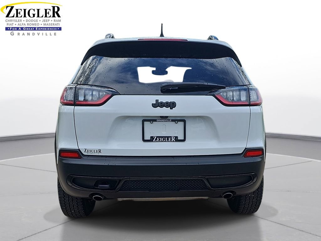 Certified 2022 Jeep Cherokee Latitude w/ Sun & Sound Group AWD/4WD image 6