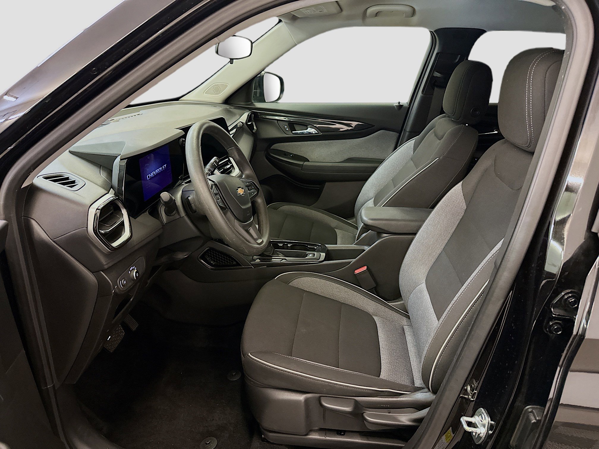 Used 2025 Chevrolet TrailBlazer LT AWD/4WD image 13