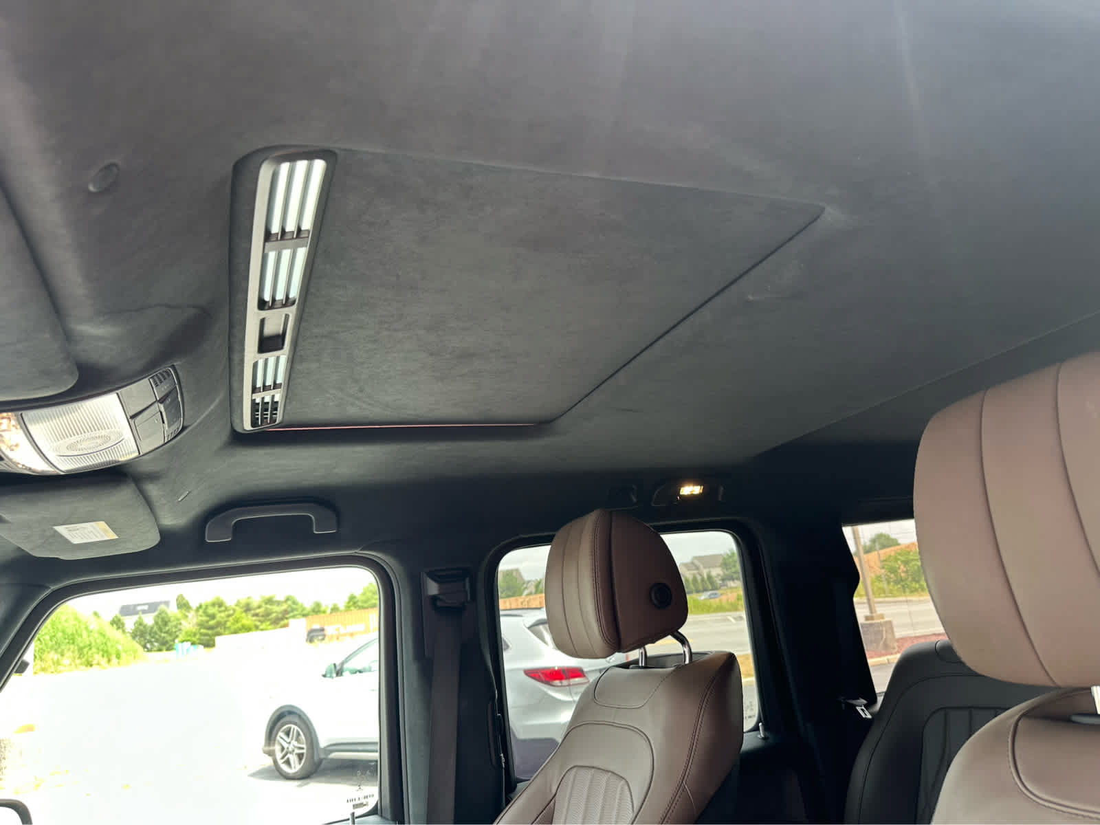 Used 2022 Mercedes-Benz G 550 image 11