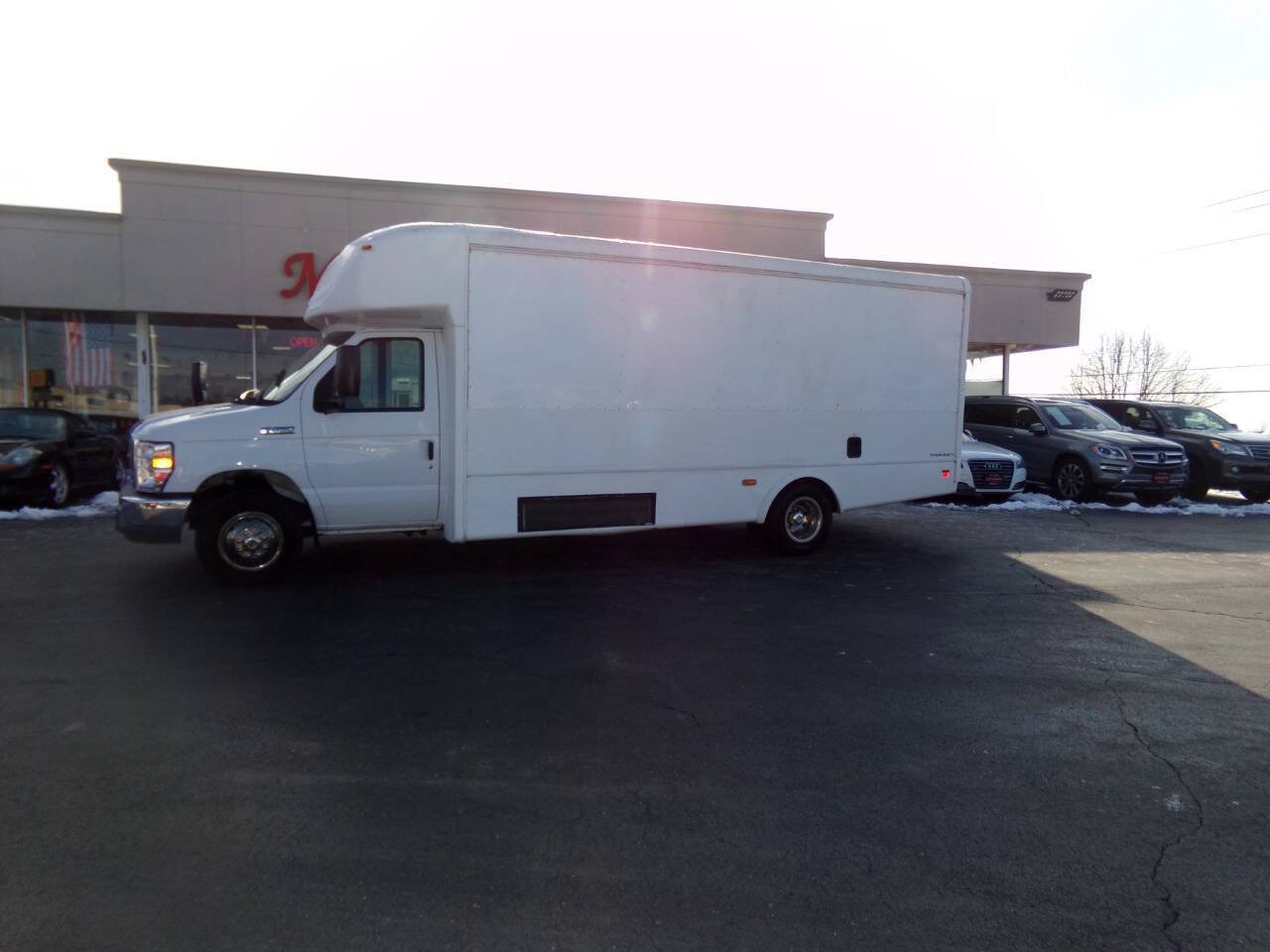 Used 2019 Ford E-450 and Econoline 450 Super Duty w/ Shuttle Bus Prep Package RWD image 1