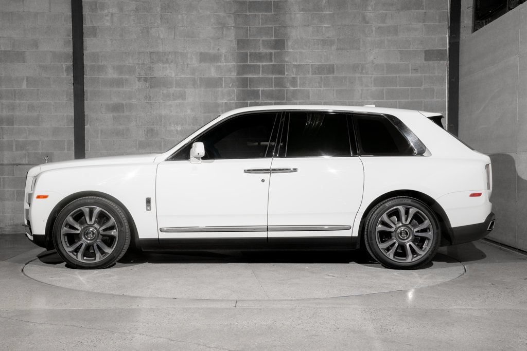 Used 2023 Rolls-Royce Cullinan AWD/4WD image 4