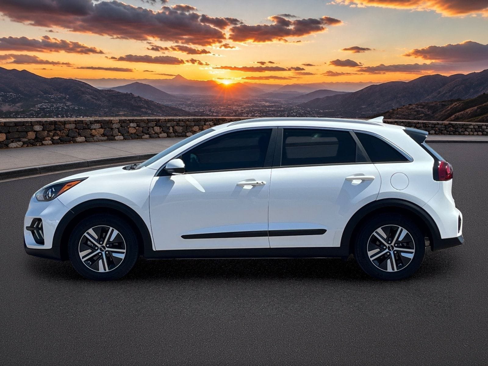 Used 2022 Kia Niro LXS w/ Digital Cluster Package FWD image 3