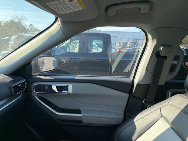 Used 2023 Ford Explorer XLT w/ Equipment Group 202A image 22