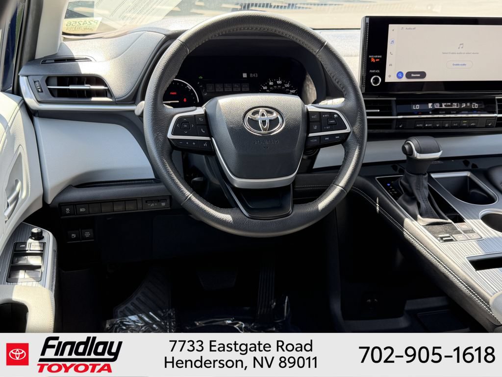 Certified 2026 Toyota Sienna XLE FWD image 8
