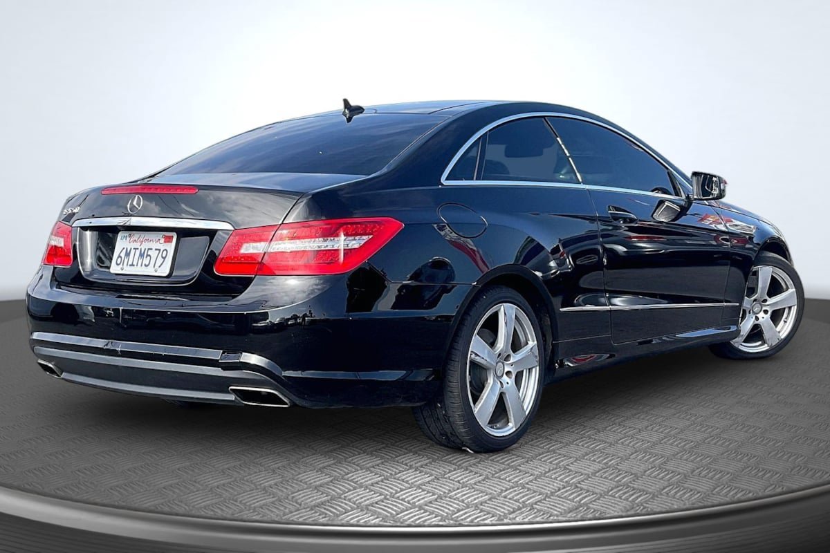 Used 2010 Mercedes-Benz E 550 Coupe image 13