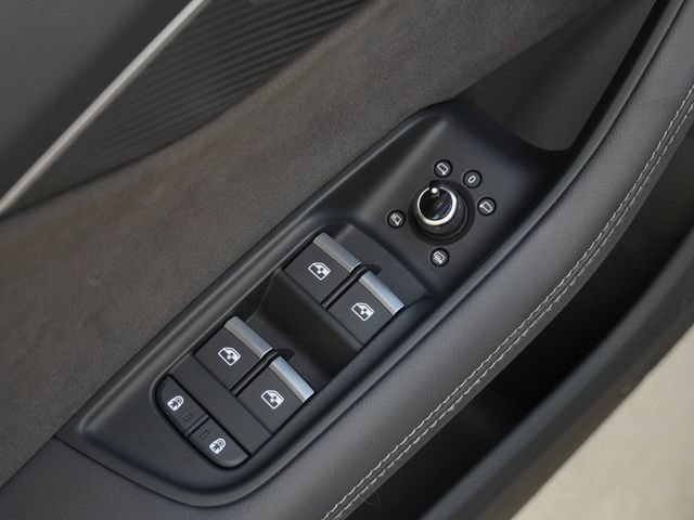 Used 2025 Audi SQ7 Prestige AWD/4WD image 21