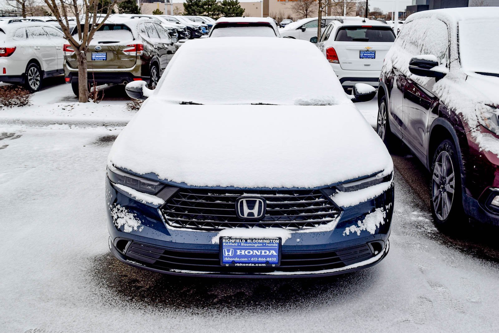 Certified 2025 Honda Accord SE image 3