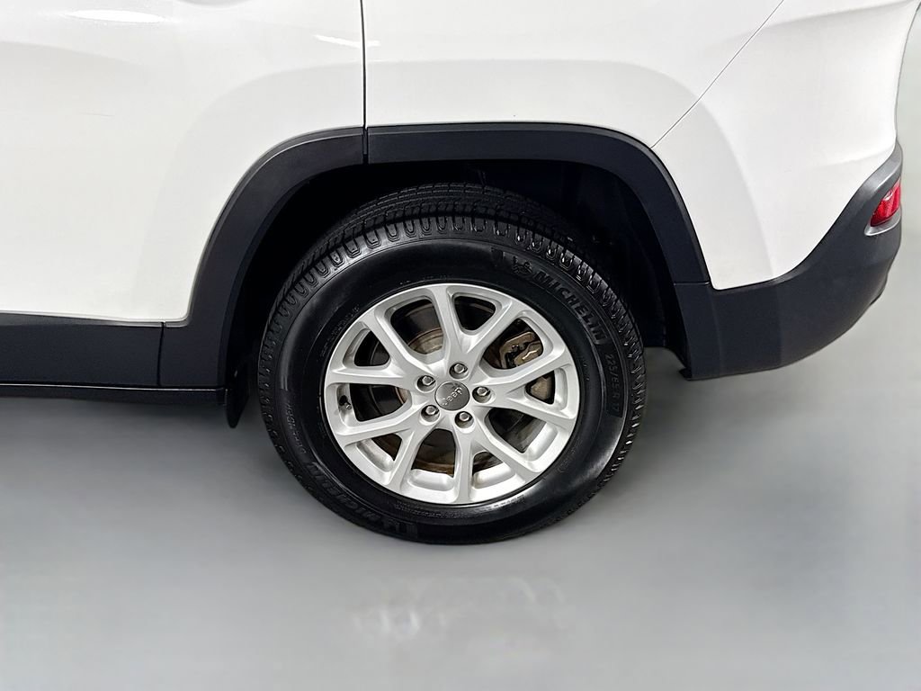 Used 2016 Jeep Cherokee Latitude AWD/4WD image 20
