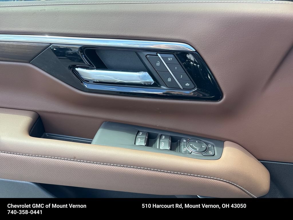 New 2026 Chevrolet Suburban High Country AWD/4WD image 13
