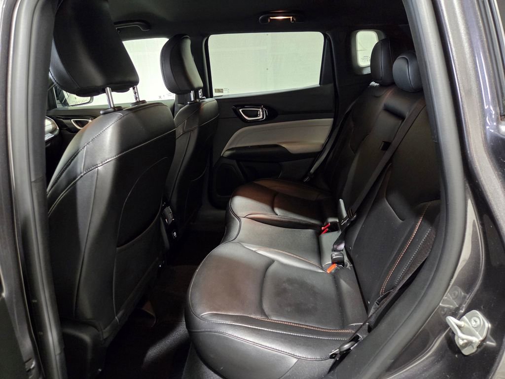 Used 2024 Jeep Compass Limited image 12