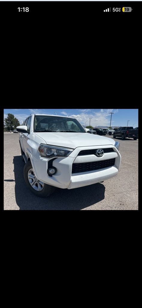 Used 2014 Toyota 4Runner SR5 AWD/4WD image 2