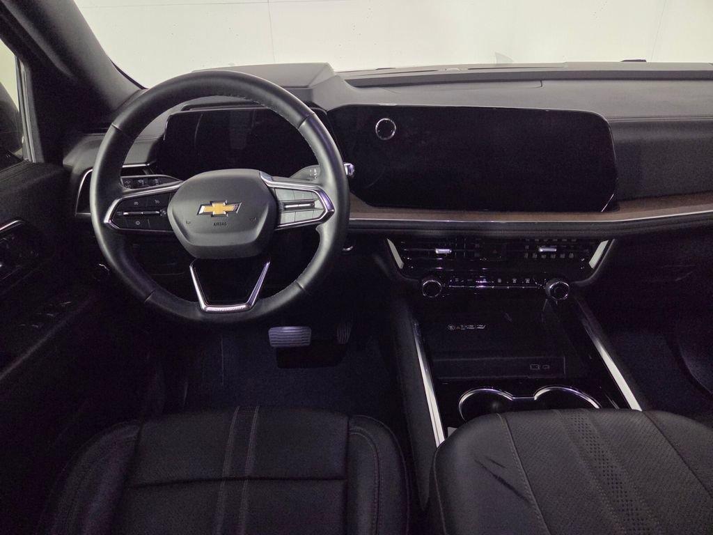 Used 2025 Chevrolet Tahoe High Country RWD image 28