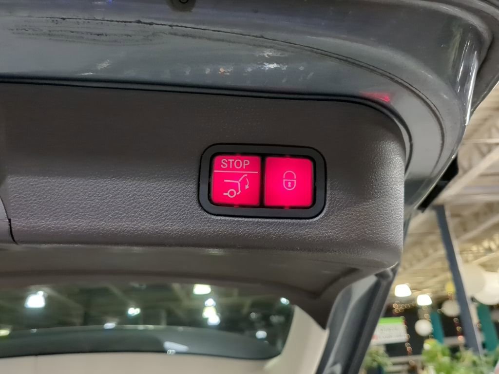 Used 2018 Mercedes-Benz GLE 350 4MATIC image 16