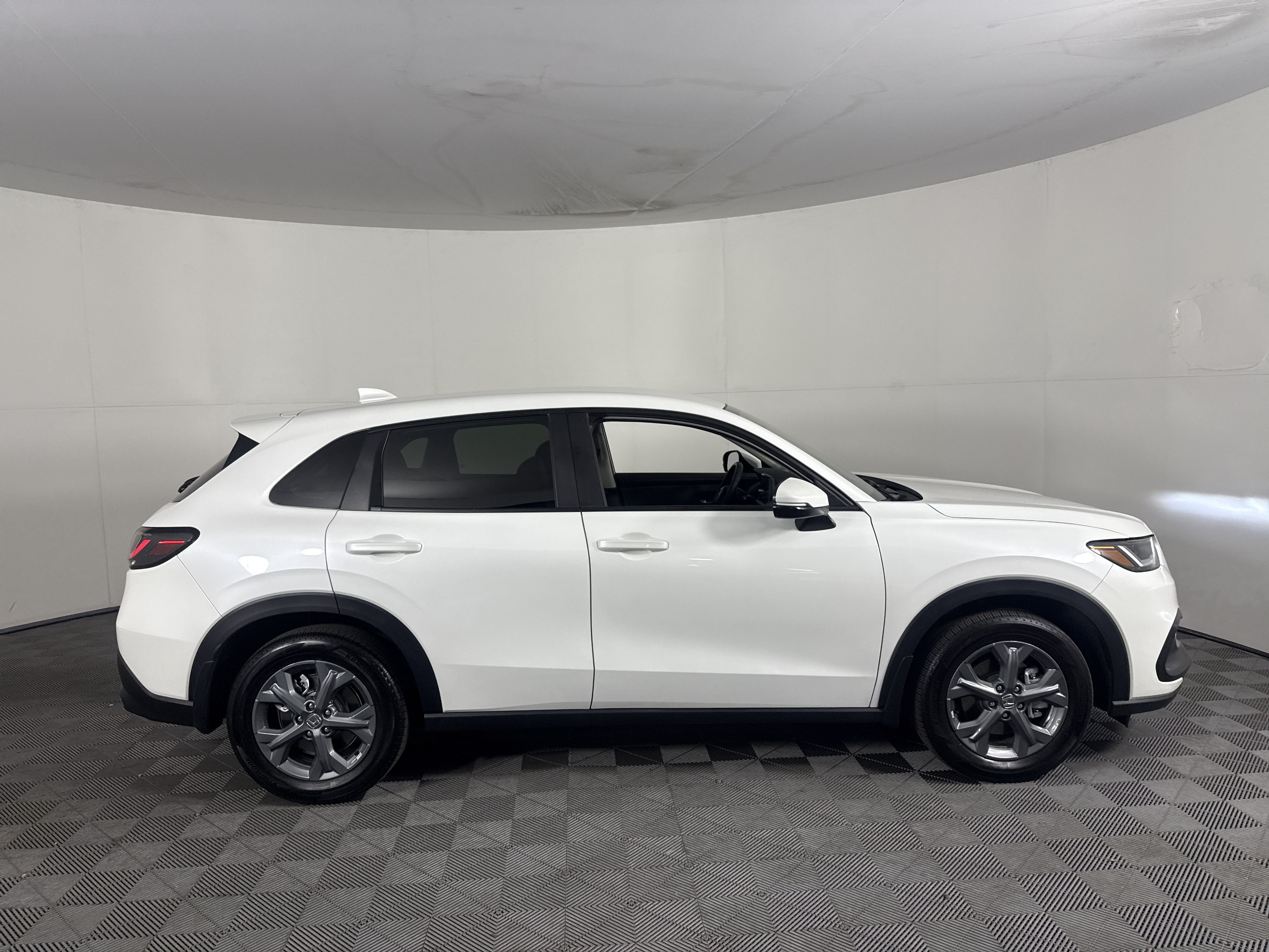 Certified 2026 Honda HR-V LX image 2