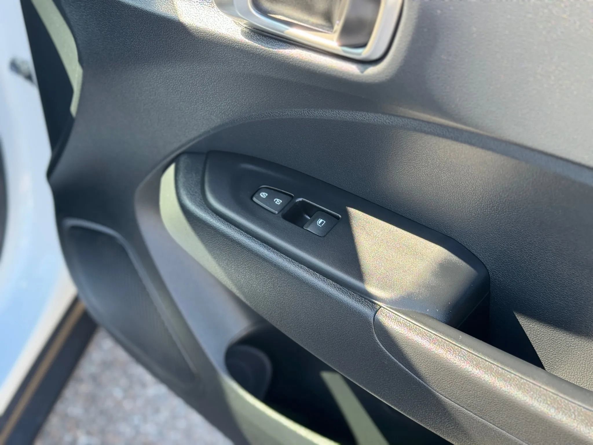 Used 2023 Hyundai Venue SE image 24