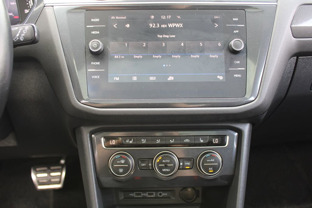 Certified 2020 Volkswagen Tiguan SEL Premium R-Line image 16