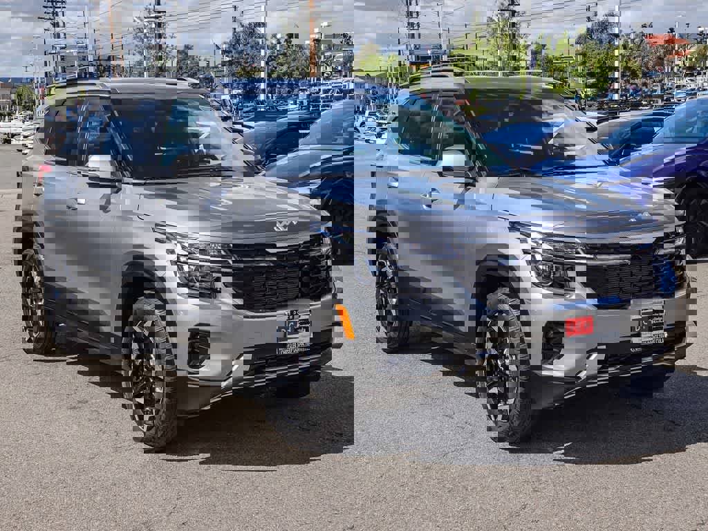 Used 2025 Kia Seltos EX FWD image 3