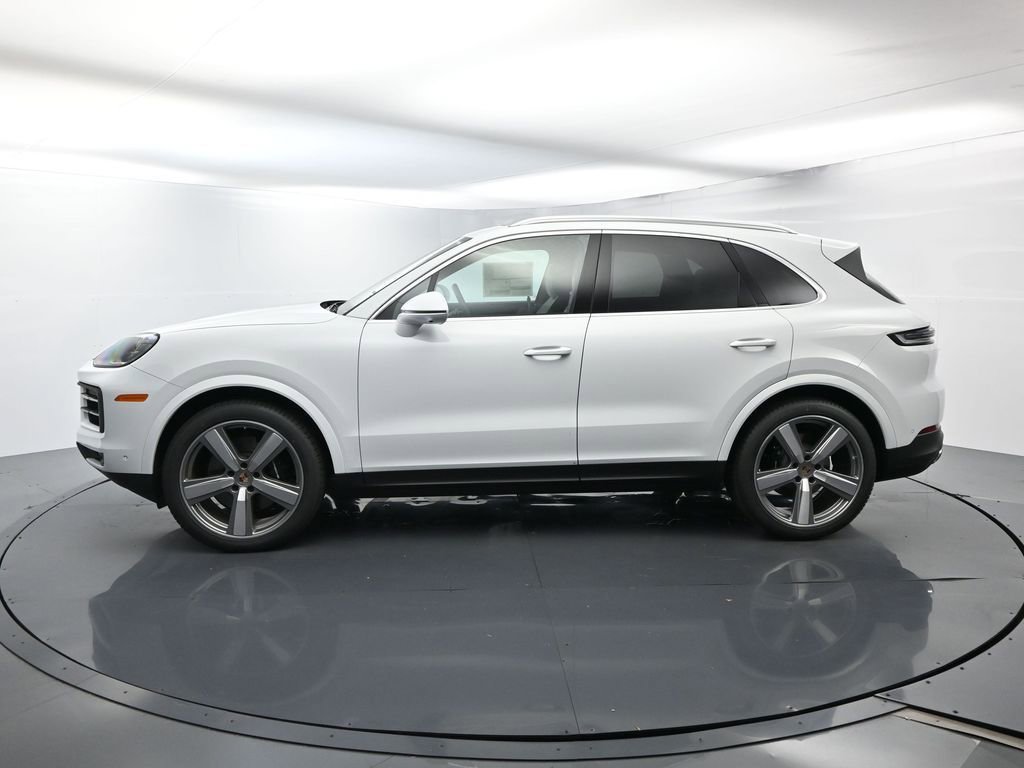 Certified 2025 Porsche Cayenne AWD/4WD image 2