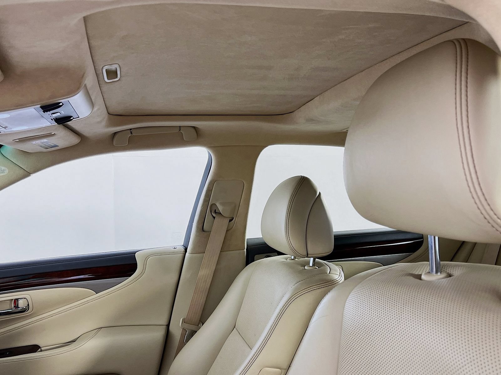 Used 2017 Lexus LS 460 w/ Comfort Package RWD image 24