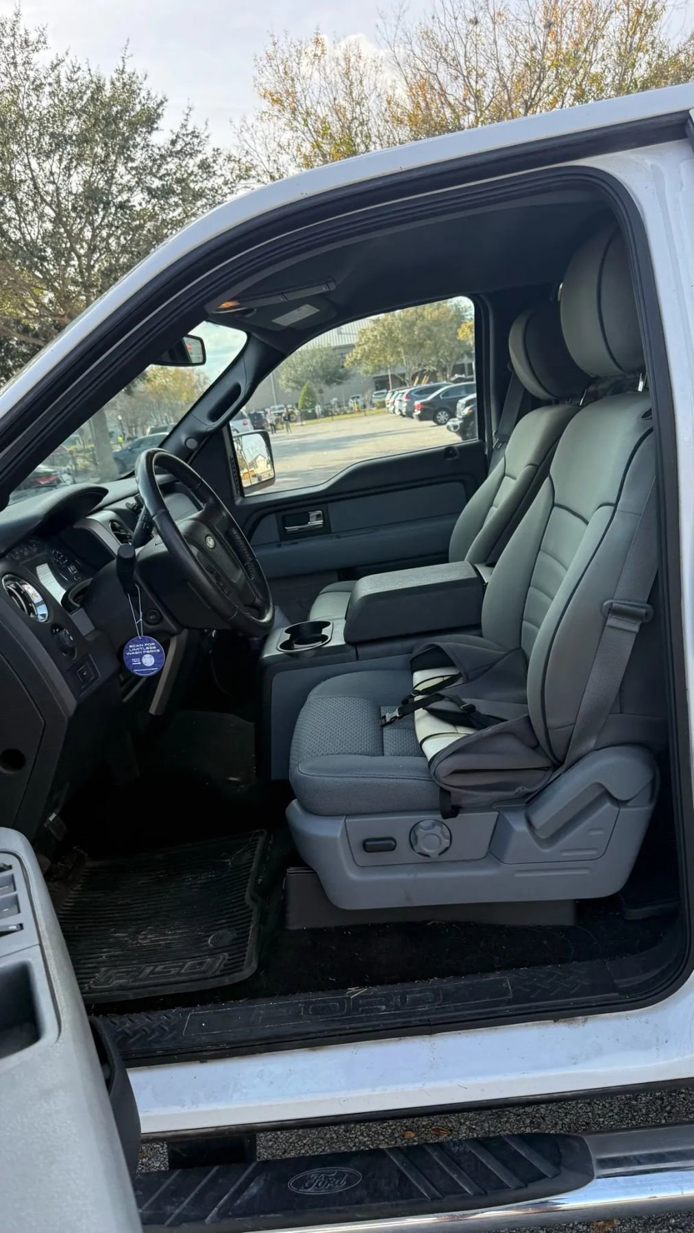 Used 2014 Ford F150 XLT w/ Equipment Group 302A Luxury image 9