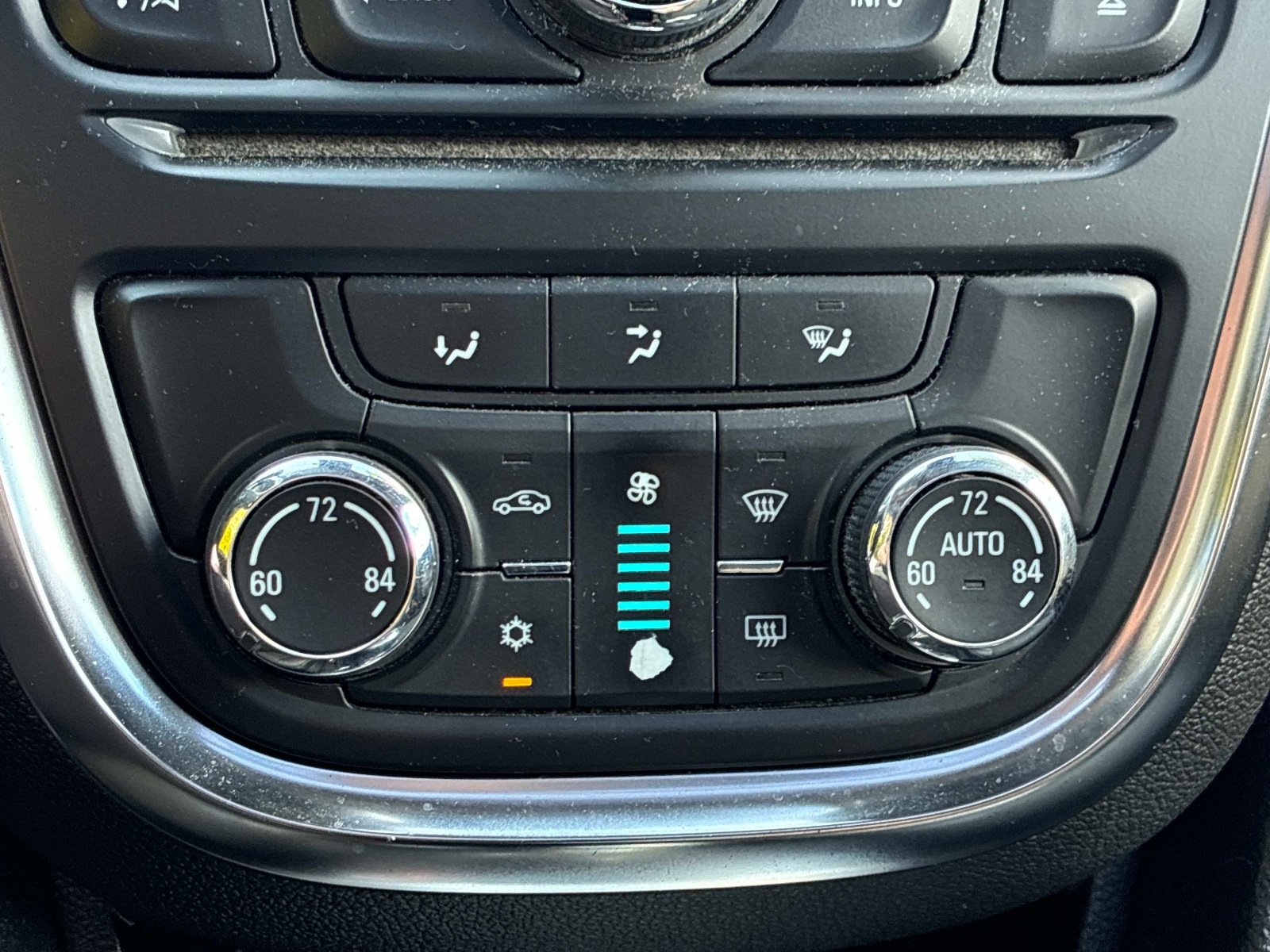 Used 2016 Buick Encore Convenience AWD/4WD image 29