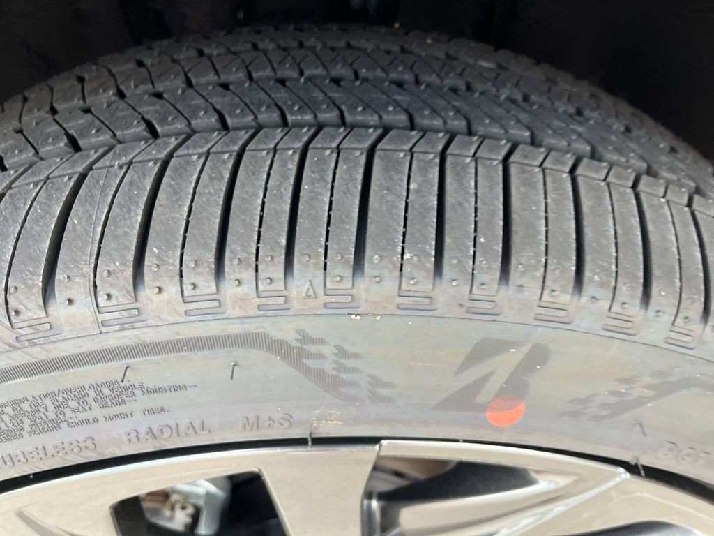 New 2025 Toyota Crown Signia image 28