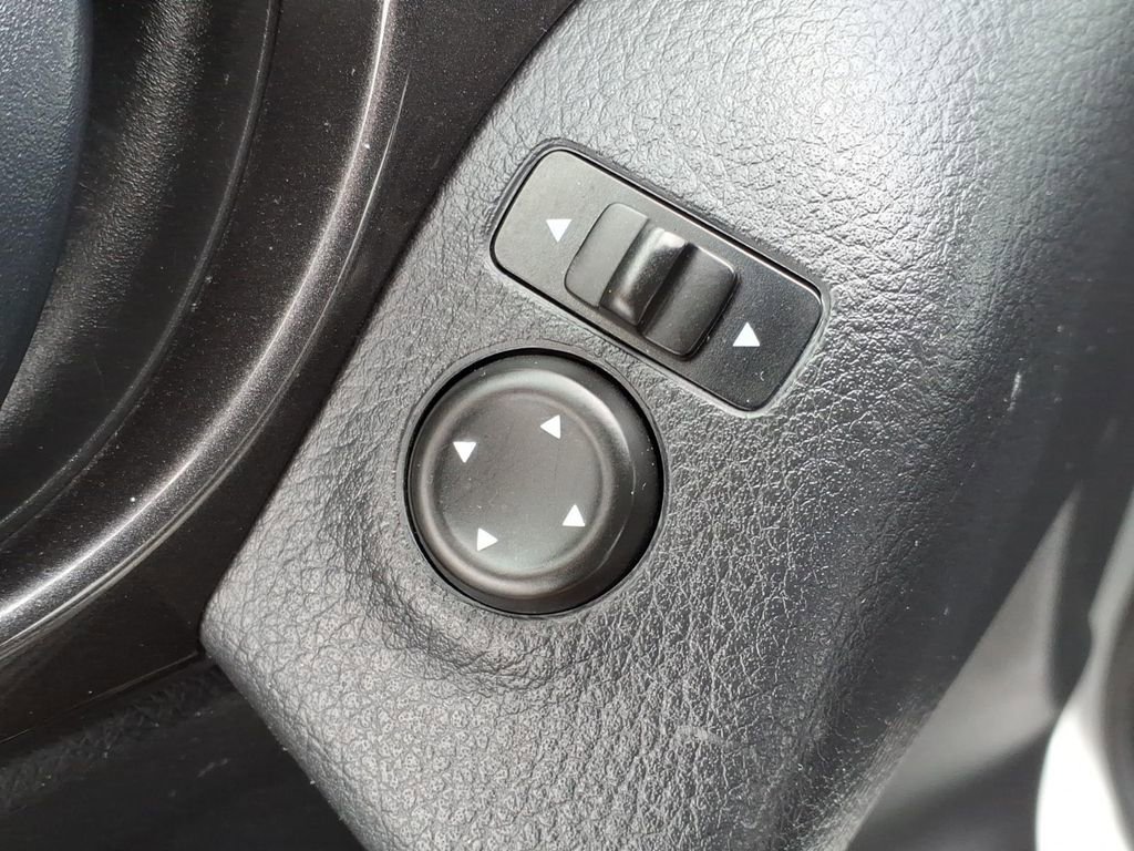 Used 2020 Nissan Rogue S image 12