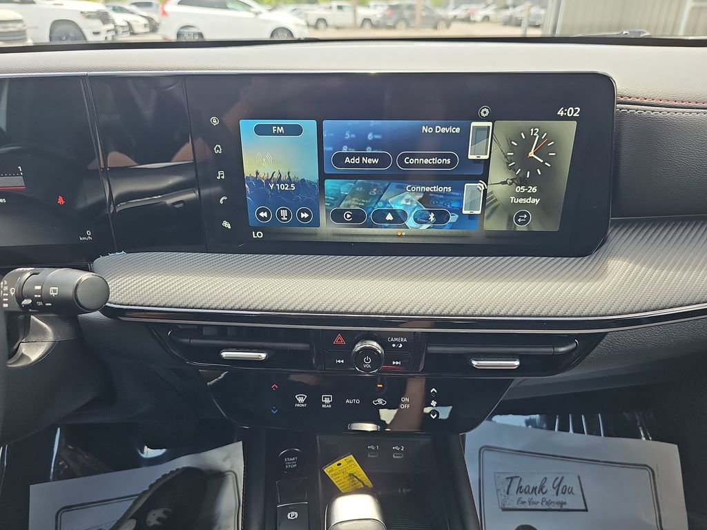 Used 2025 Nissan Kicks SR FWD image 24