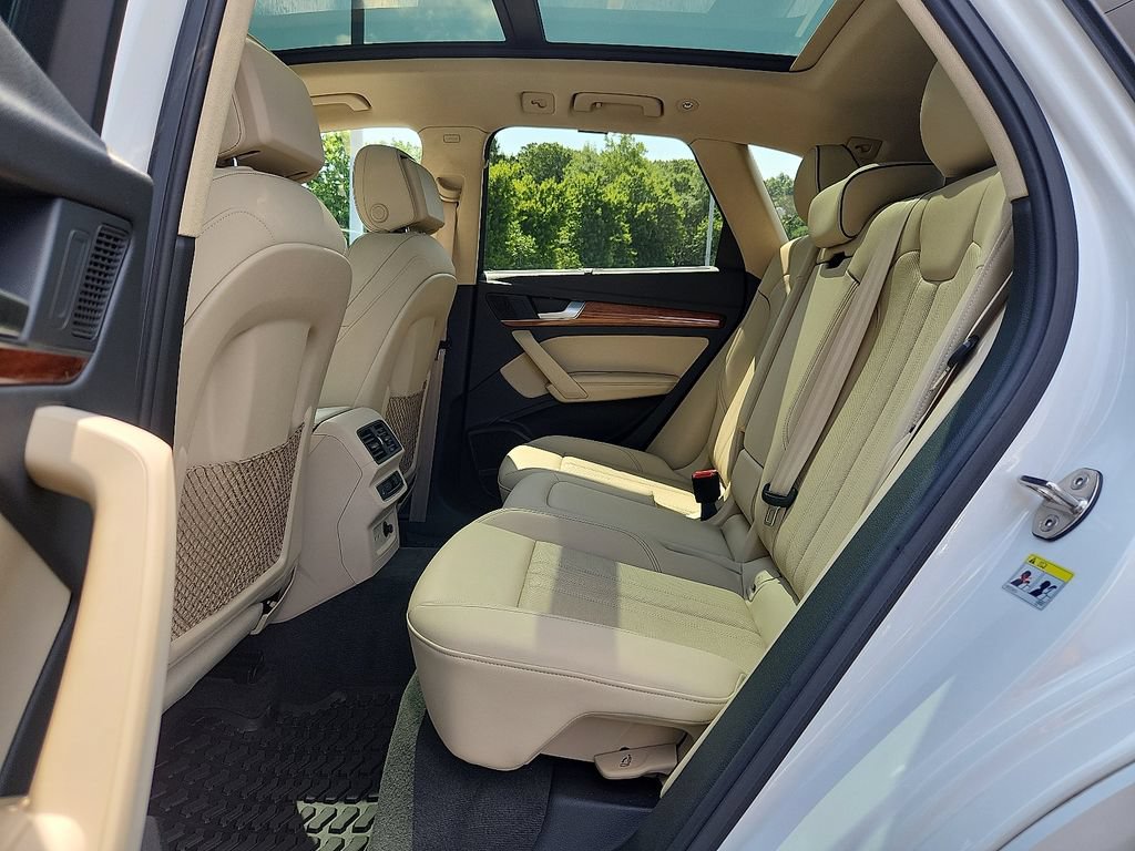Used 2021 Audi Q5 Prestige w/ Prestige Package AWD/4WD image 16