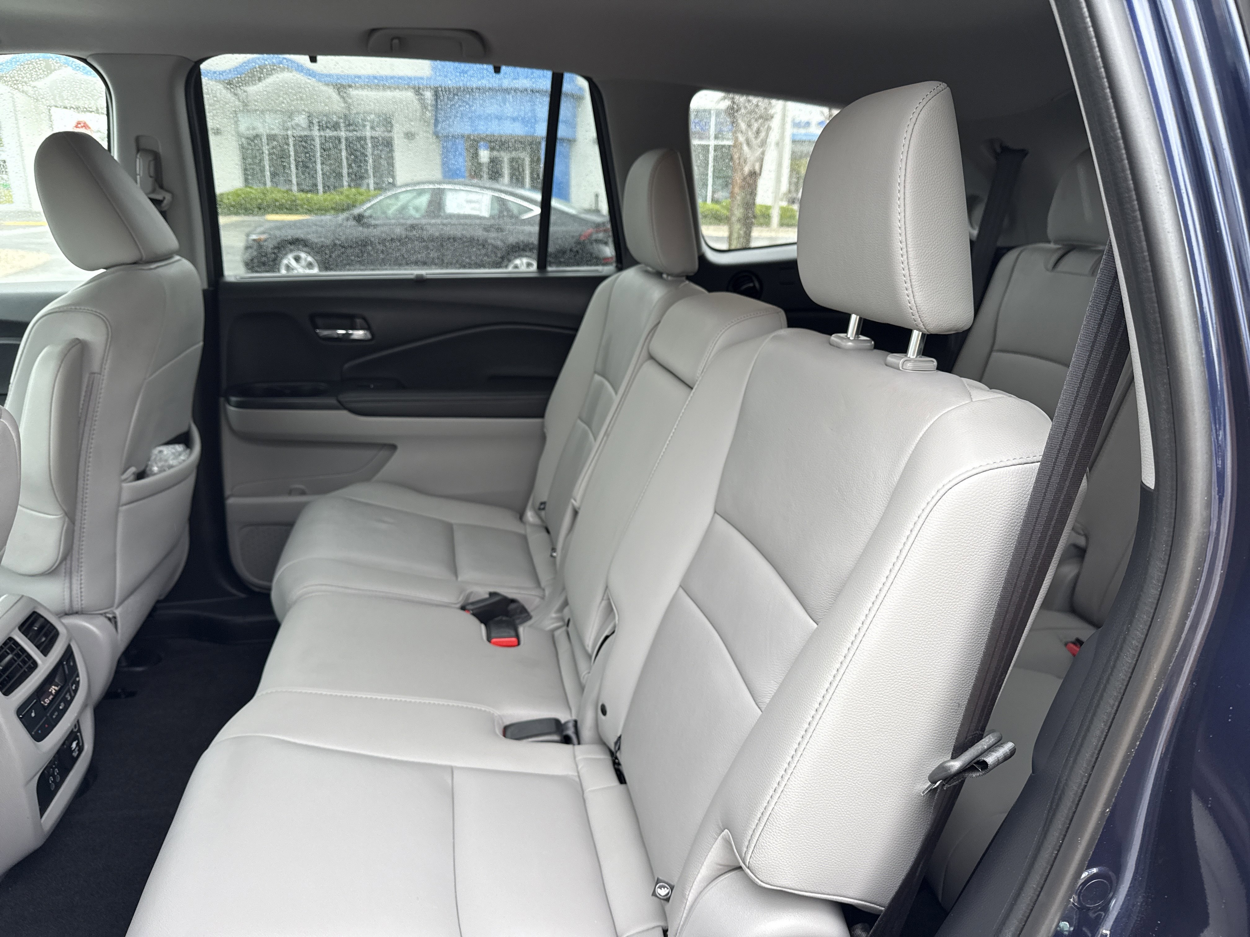 Certified 2019 Honda Pilot Touring image 24