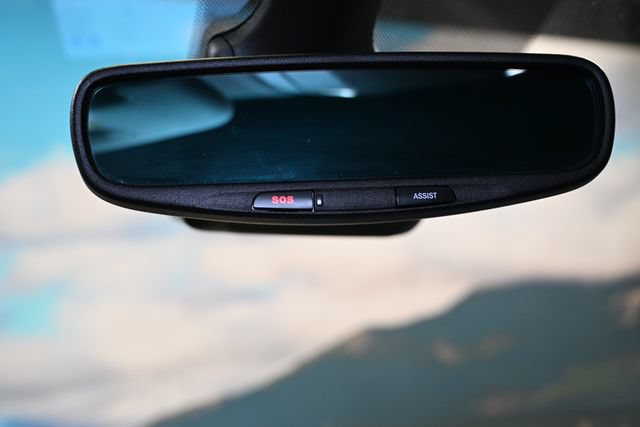 Used 2023 Chrysler Pacifica Limited FWD image 42