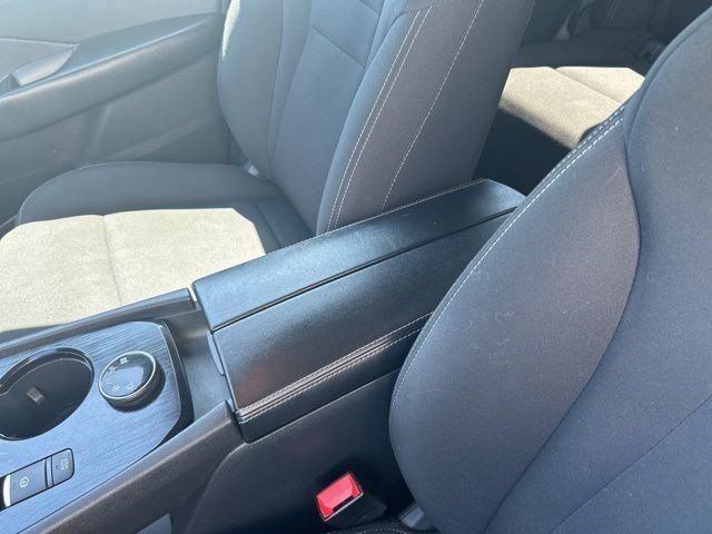 Used 2024 Nissan Rogue S image 26